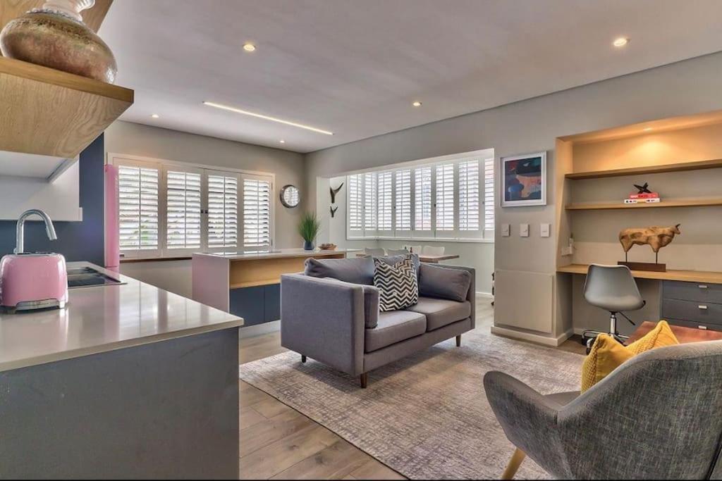 Beachfront Gem With Generator Appartement Kaapstad